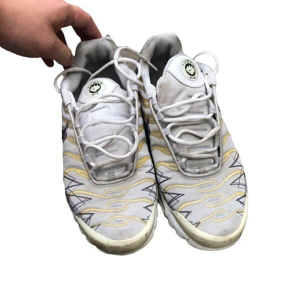 Rare 2018 Nike Air Max Plus La Requin White Size 10.5 - Picture 12 of 15